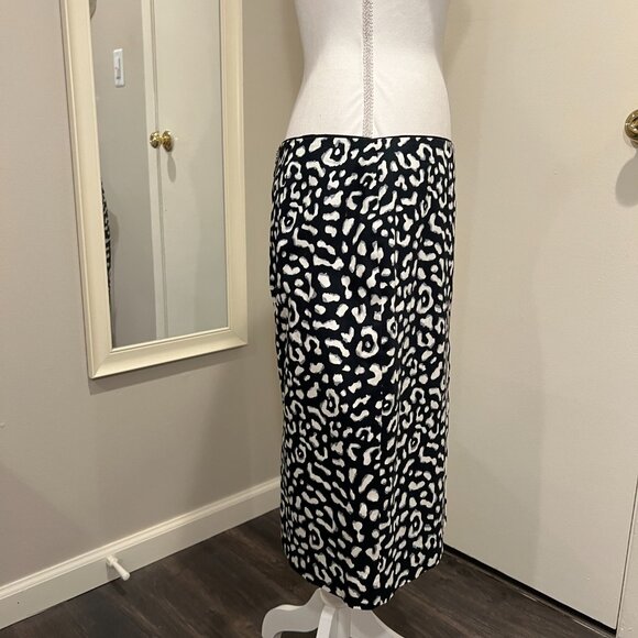 White House Black Market Black and White Leopard Print Pencil Skirt, Size 10 - Picture 4 of 11